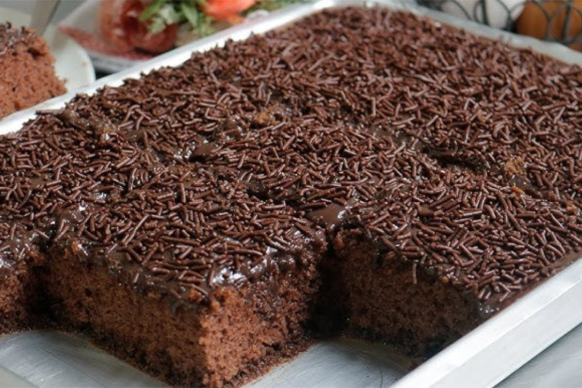Bolo de chocolate sem ovo massa fofinha e molhadinha